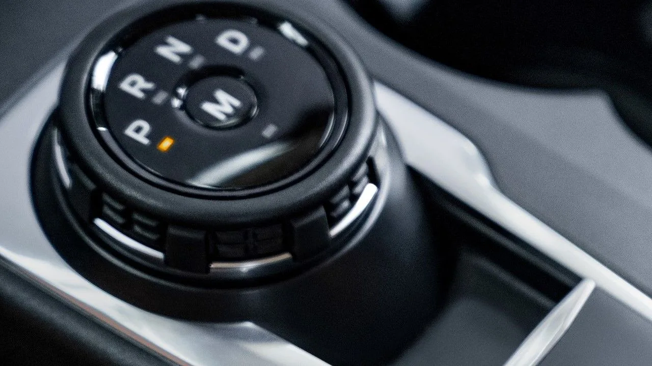 Selector de cambios rotativo (Rotary Shifter) y levas al volante