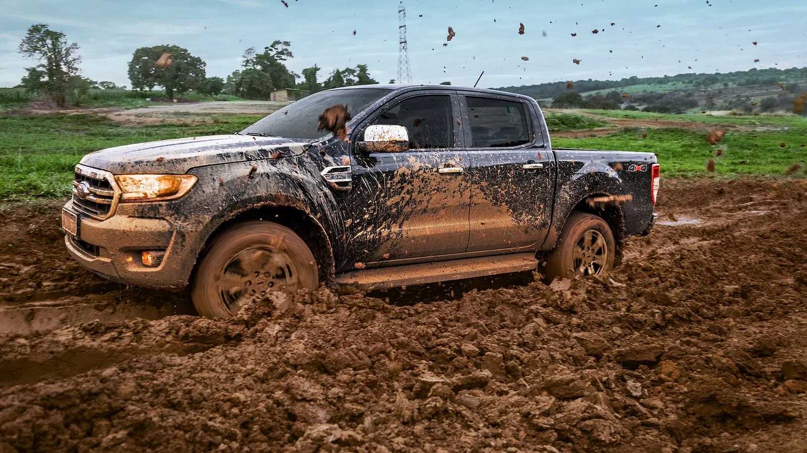 Acionamento da Tração 4x4 e Bloqueio de Diferencial Traseiro