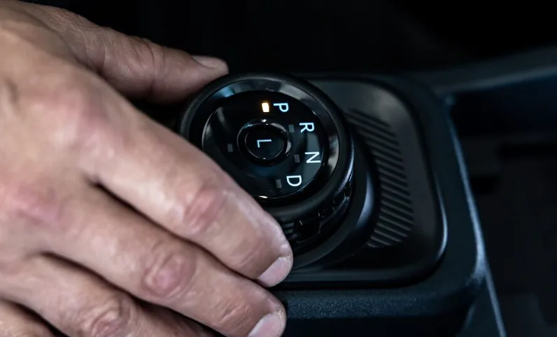 Câmbio eCVT com Seletor Rotativo E-Shifter