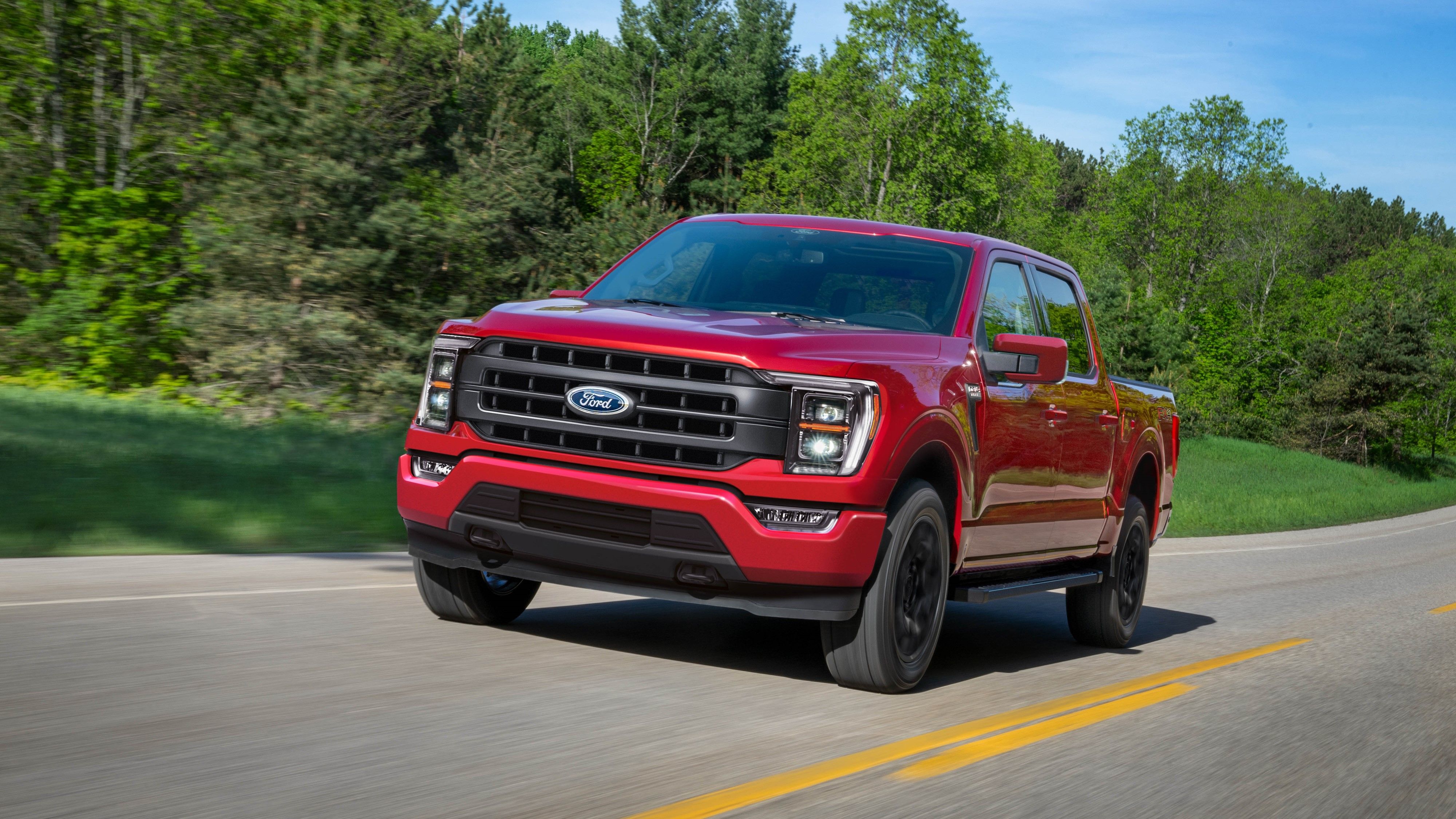 BoxLink™ com (4) travas na caçamba