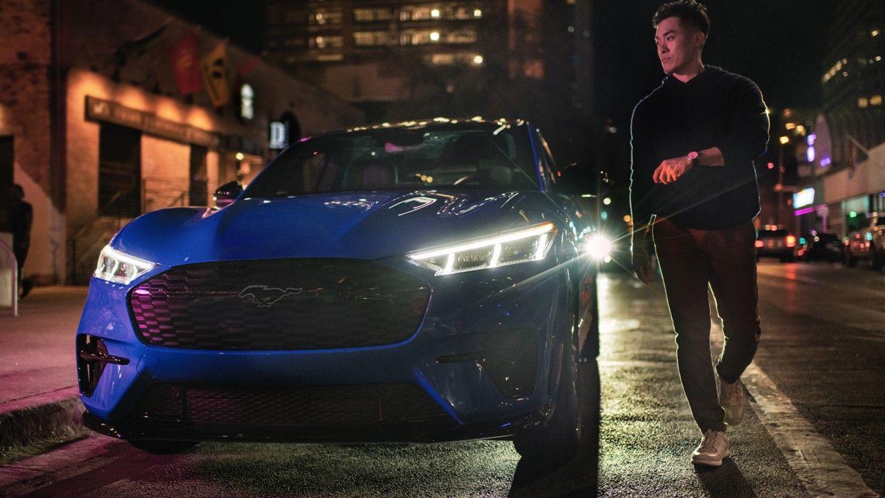 Farois dianteiros e lanternas Full LED