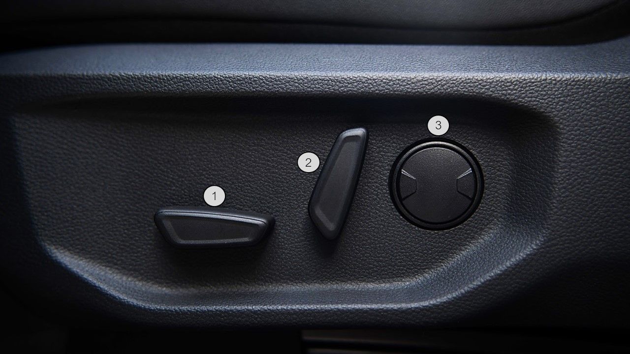 Bancos dianteiros com ajustes elétricos de 8 posições