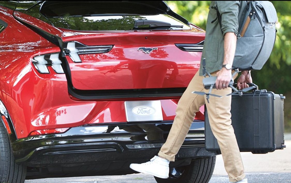 Abertura elétrica automática do porta malas “hands free”