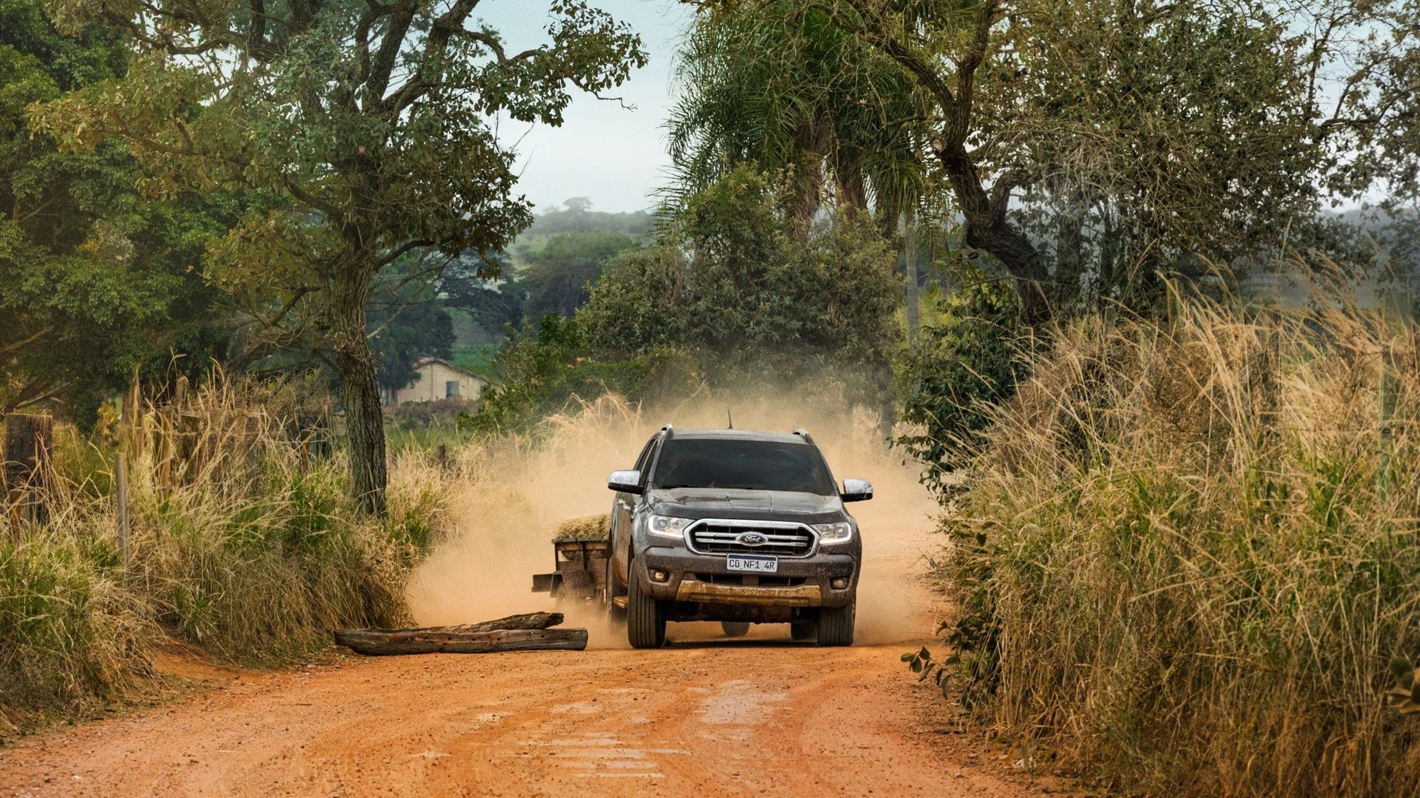 Controle de Oscilação de Reboque