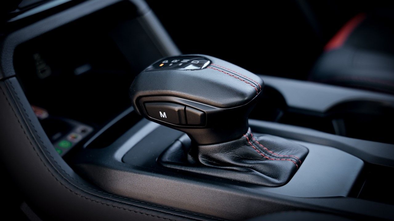 Transmissão Automática com 10 velocidades