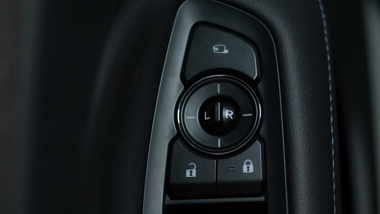 Retrovisores Externos com Ajuste Elétrico